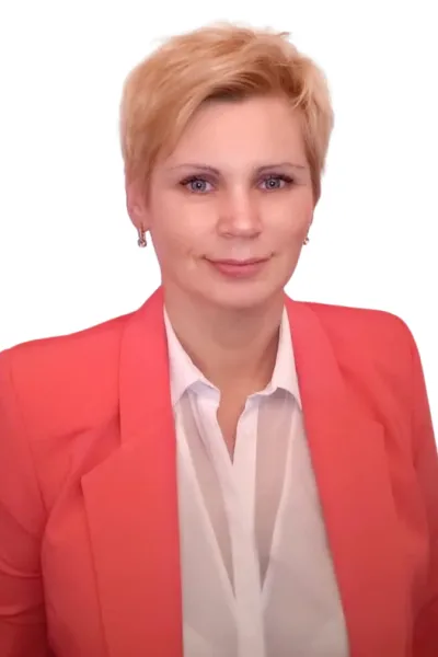 Edyta qualified as a nurse in 1991 and developed her expertise in different hospital settings such as the surgical ward, pulmonary disease ward, and ICU in Poland. Her experience in a care home setting began in 2005 where she has worked with leading care providers. She joined The Angela Grace in 2016, bringing a unique personal approach in supporting people living in care homes, as well as their families. Edyta Ortel, Home Manager